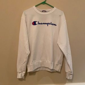 Champion crewneck, size medium.